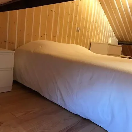 30m2 Centre De דירה